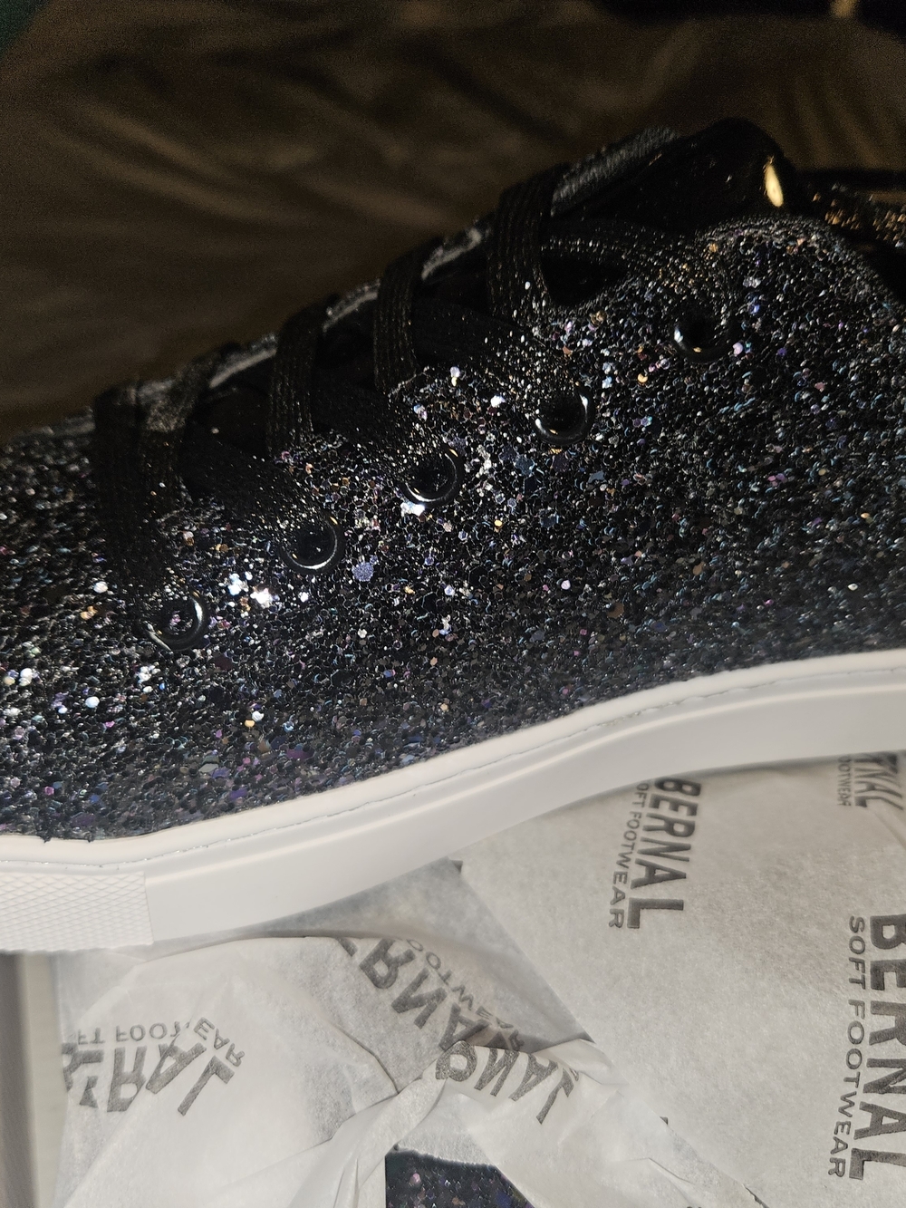 Glitter Low-Top Sneakers - Black